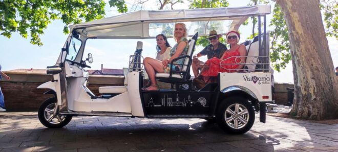Toulouse : Electric Tuk-Tuk Tour With Photo Stops and Audio - Important Information