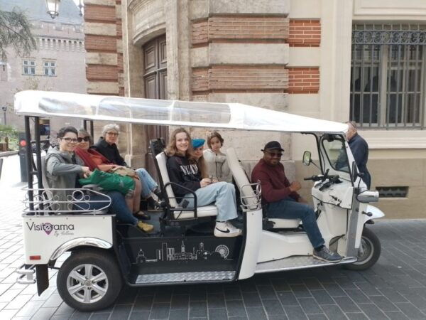 Toulouse : Electric Tuk-Tuk Tour With Photo Stops and Audio - Highlights of the Tour