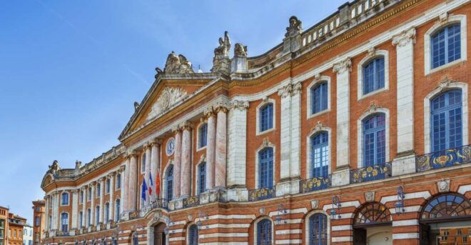 Toulouse : Self-guided Reading Tour - Full Description