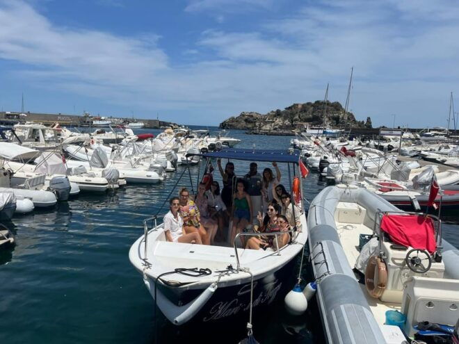 Tour Acitrezza & Acicastello + 45 Min Boat Ride Included - Highlights