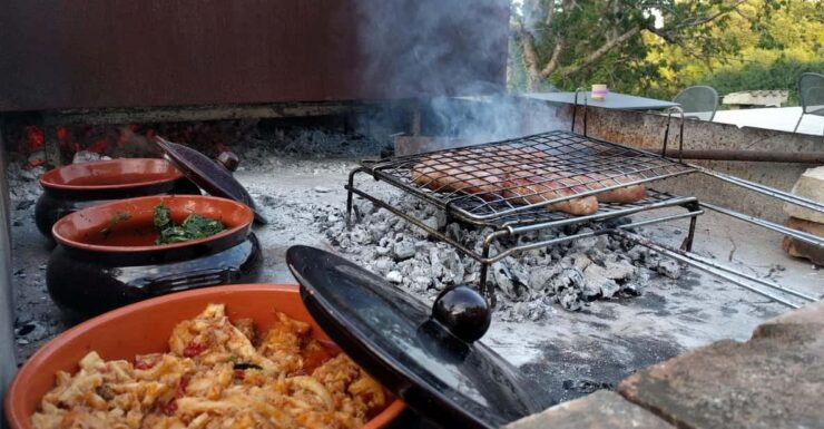 TOUR AND LUNCH AT THE CELLAR, SAUSAGES BY THE VINEYARD - Pricing and Reservation