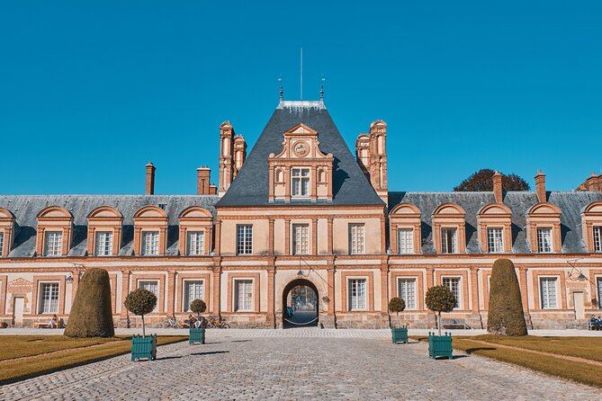 Tour and Sightseeing in Paris - Inclusions in the Tour Package