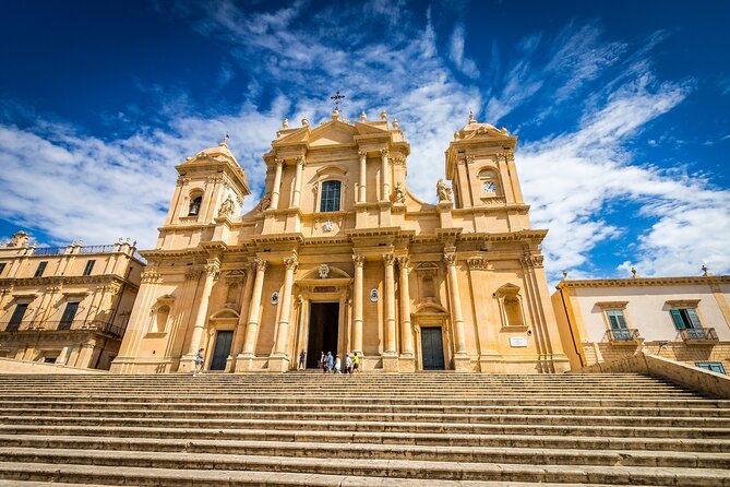 Tour by Minivan From Syracuse With a Visit to Noto and Marzamemi - Booking Details and Inclusions