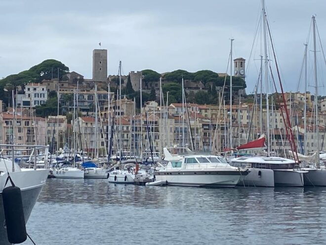 Tour Cannes Antibes St. Paul De Vence - Language Options