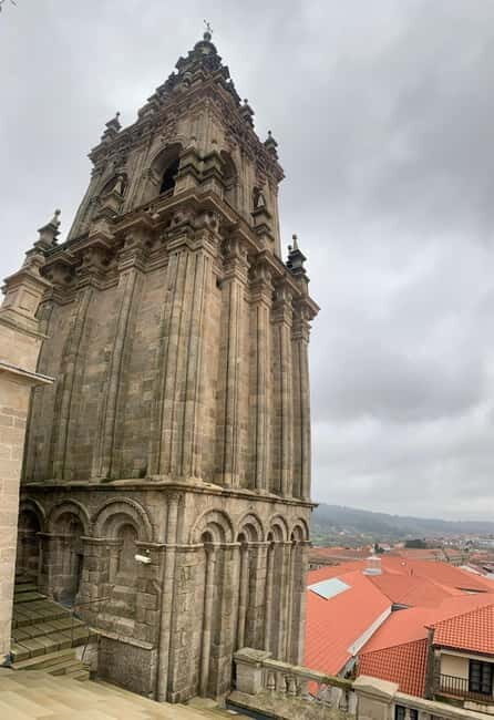 Tour Cathedral of Santiago with roofs & Portico de la Gloria - FAQ