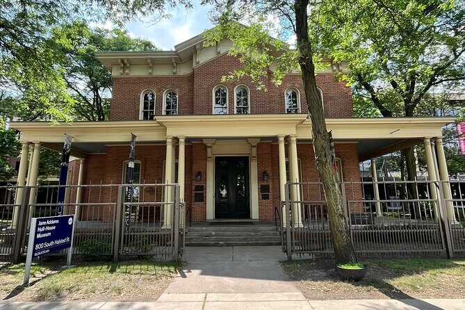 Tour Chicago LGBTQ Style: On and Off History Bus Tour - FAQ