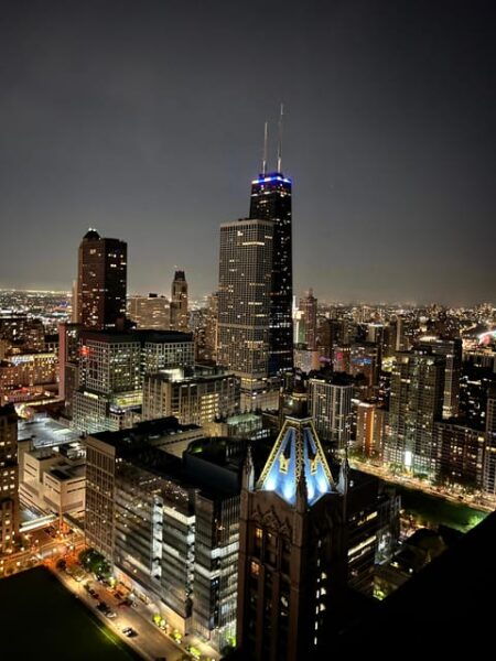Tour Chicago LGBTQ+ Style - Historic Landmarks