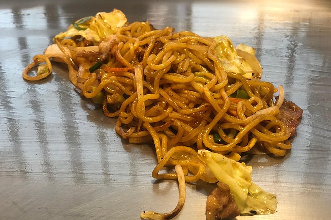 Tour De Comida Callejera En Shibuya En Español - Degustando Platos Tradicionales