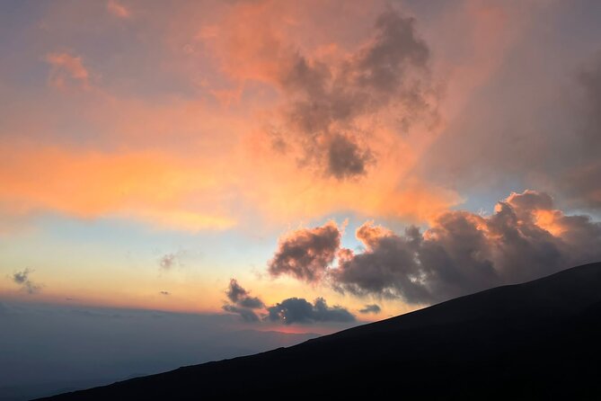 Tour Del Tramonto Sul Monte Etna Da Taormina - Mixed Experience With Guides