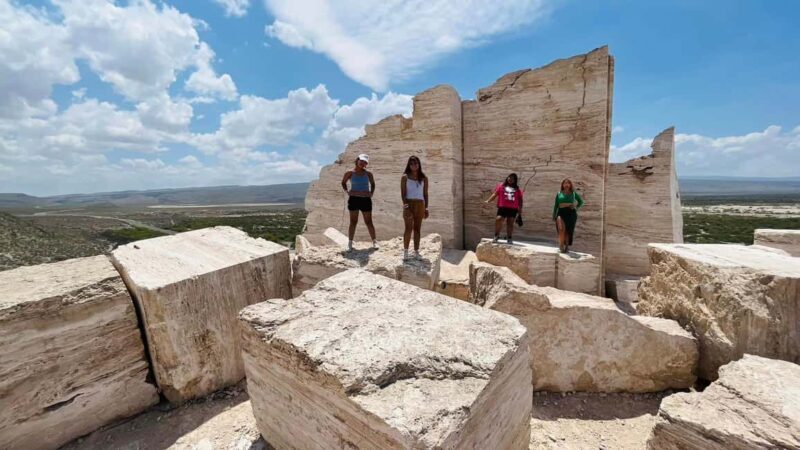 TOUR "Dunas de yeso" + Guía + Traslados - Visiting Cuatrociénegas and the Parish of San José