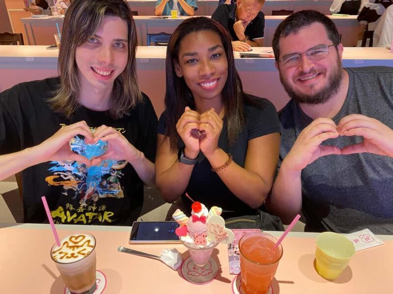 Tour en español: guía de los Maid Café (con traducción) - A Deep Dive into the Maid Café Tour Experience