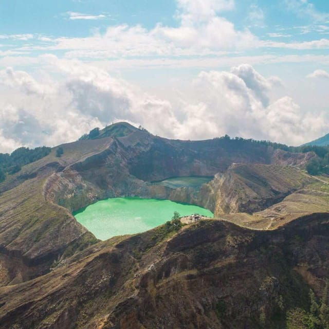 TOUR FLORES, WAEREBO & KALIMUTU 4D3N - Itinerary Details