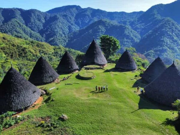 TOUR FLORES, WAEREBO & KALIMUTU 4D3N - Travel Tips and Considerations