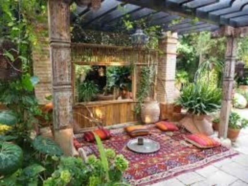 Tour from Alicante to Casa Morisca in Crevillente with Tea and Pastries in a Van - Who Is This Tour Best For?