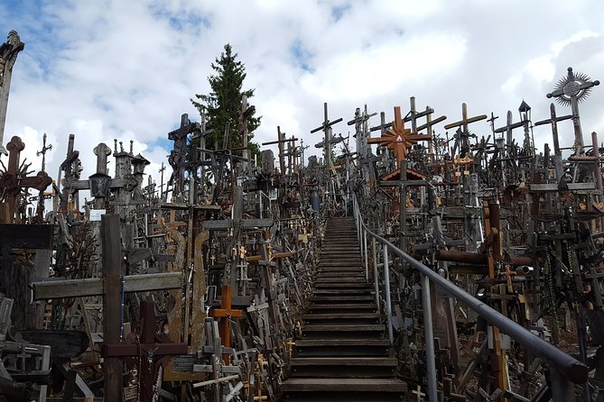 Tour From Riga to Vilnius: Bauska Castle, Rundale Palace and the Hill of Crosses - What To Expect on the Tour