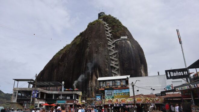 Tour Guatapé: Luxury Yacht to the Stone of Peñol. - Pickup Details and Collection Time