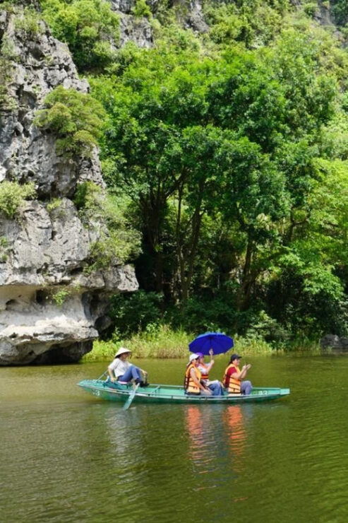 Tour Hoa Lu/Bai Dinh-Tam Coc- Biking-Bich Dong- Bird Valley - Itinerary Details