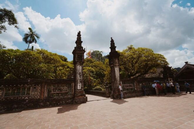 Tour Hoa Lu/Bai Dinh-Tam Coc- Biking-Bich Dong- Bird Valley - Included Services