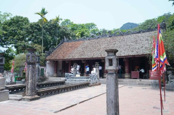 Tour Hoa Lu - Tam Coc - Mua Cave - Biking With Buffet Lunch - Booking Information