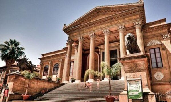 Tour in a Fiat 500 in Palermo and Mondello - Driving Experience Description