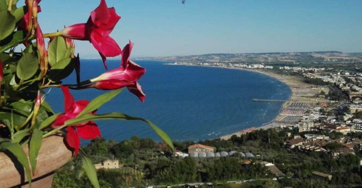 Tour in Abruzzo: Unique and Unforgettable Experience - Tour Pricing and Duration