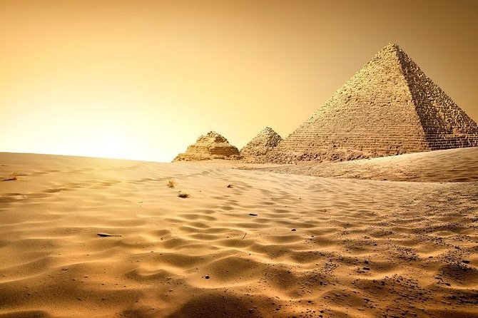 Tour in Cairo 2 Days Pyramids Museum Nile Cruise From Hurghada - Tour Highlights and Activities