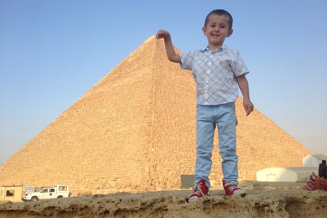 Tour in Cairo 2 Days Pyramids Museum Nile Cruise From Hurghada - Traveler Tips and Recommendations