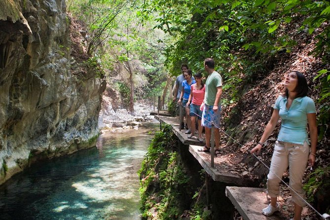 Tour in English to Sierra Gorda in One Day, Departing From Querétaro - Transportation Options