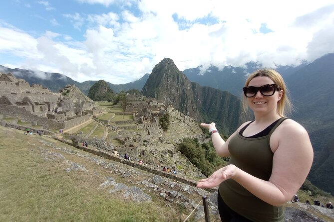Tour in Machu Picchu by Vistadome or Panoramic Train Round Trip - Inclusions