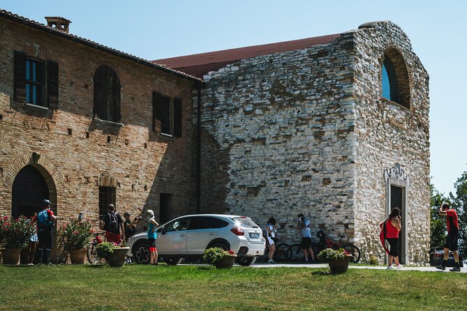 Tour in the Marche by Raffaello Sanzio: Art, Nature, Food and Wine - Accommodations and Meals