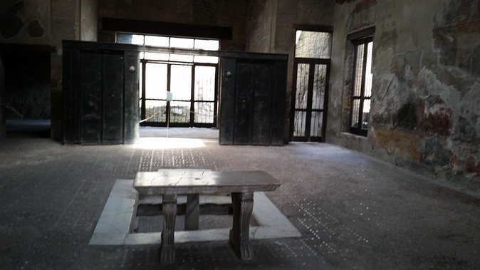 Tour in the Ruins of Herculaneum With an Archaeologist - Additional Information