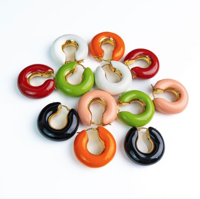 Tour in Varese of Traditional Italian Costume Jewelry - The Value for Different Types of Travelers