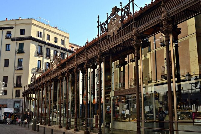 Tour Madrid of the Austrians Old City - Tour Details