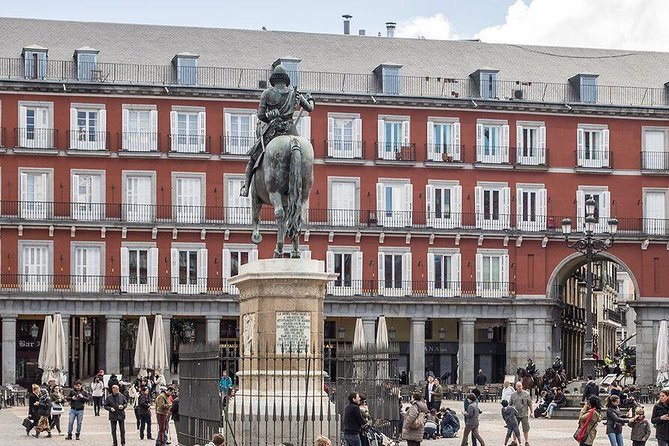 Tour Madrid of the Austrians Old City - Inclusions