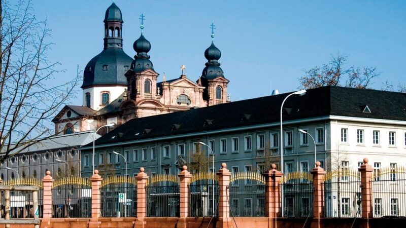 Tour Mannheim with Countess Charlotte: The Elector and the Golden Age - Who Should Consider This Tour?