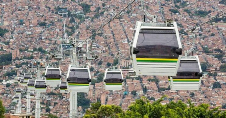 Tour Medellín: Pablo Escobar and Commune 13 - Good To Know