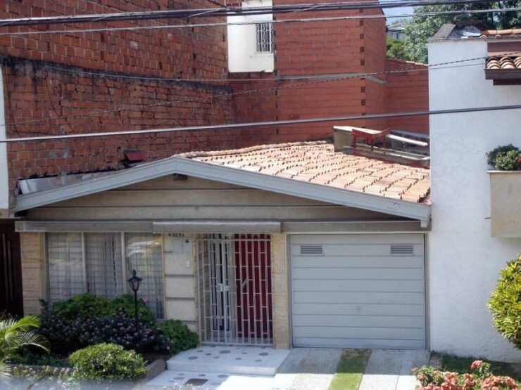 Tour Medellín: Pablo Escobar - Tour Duration and Guide Details