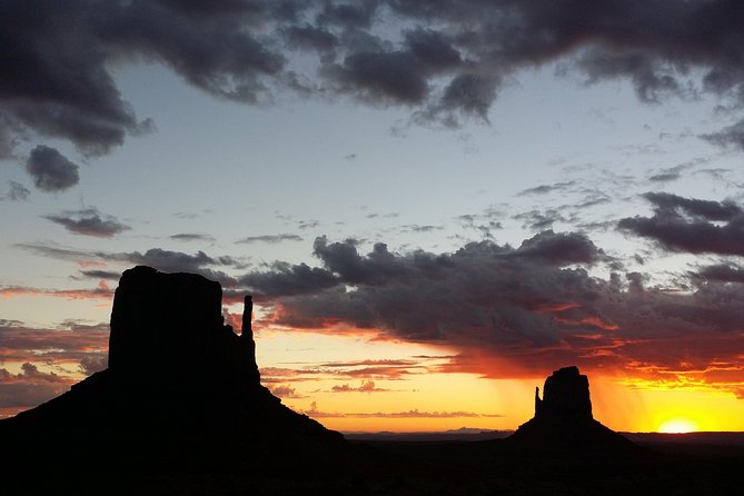 Tour Monument Valley With a Navajo Guide (1.5hr Tsngt) - Common Questions