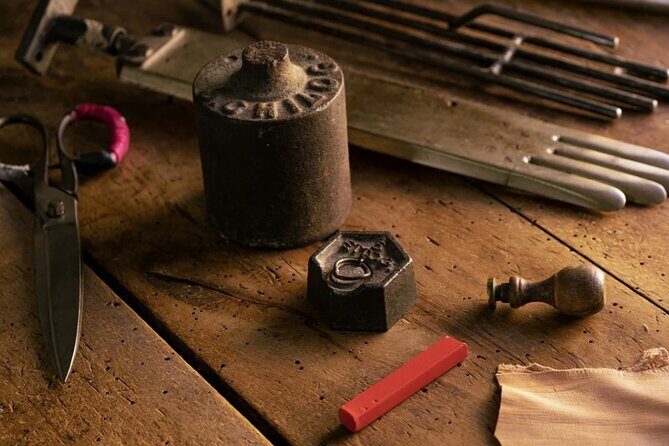 Tour Naples: Journey into the historical Neapolitan glove factory - What to Expect from the Tour