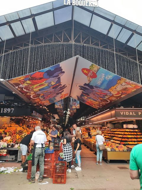 Tour of Barcelona - Includes