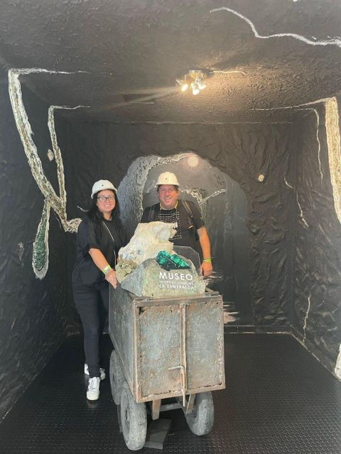 Tour of Colombian Emeralds & Building Viewpoint - Starting Location