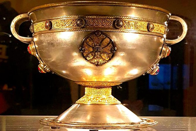 Tour of Dublin Museums: Treasures of Ireland (Walking Tour) - Museum Treasures and Exhibits