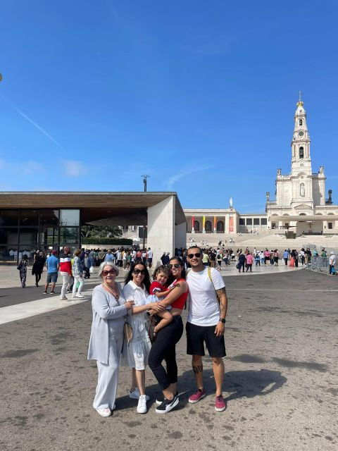 Tour of Fatima, Nazaré, and Obidos - Discovering Mosteiro Da Batalha
