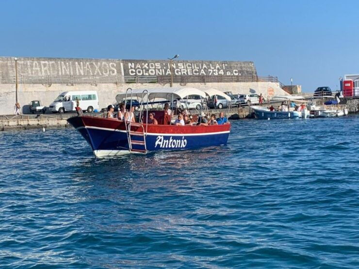 Tour of Giardini Naxos/Taormina, Isola Bella, Blue Grotto - Language Options and Activities