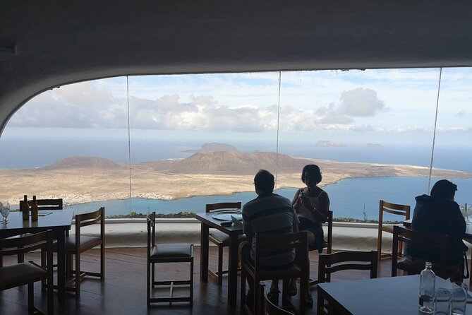 Tour of Jameos Del Agua, Cueva De Los Verdes and Viewpoint From the Cliffs - Genuine Customer Testimonials
