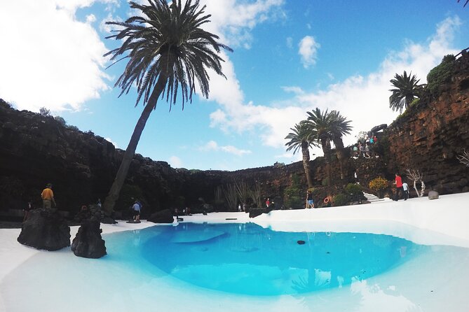 Tour of Jameos Del Agua Viewpoint and Valley of 1000 Palm Trees for Cruise Passengers - Common Questions