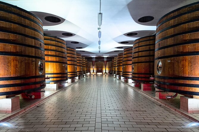 Tour of La Ribera Winerie and Extra Virgin Olive Oil Guided Tour - Winerie History