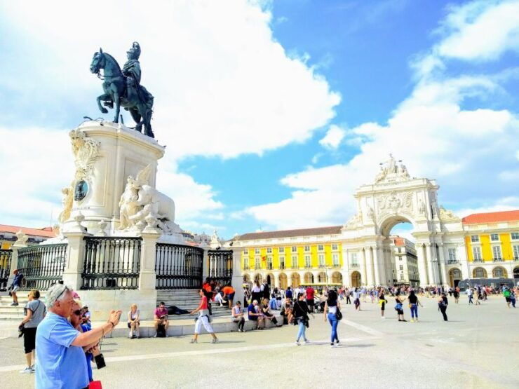 Tour of Lisbon Monuments and Viewpoints 4 Hours - Cultural Landmarks and Experiences