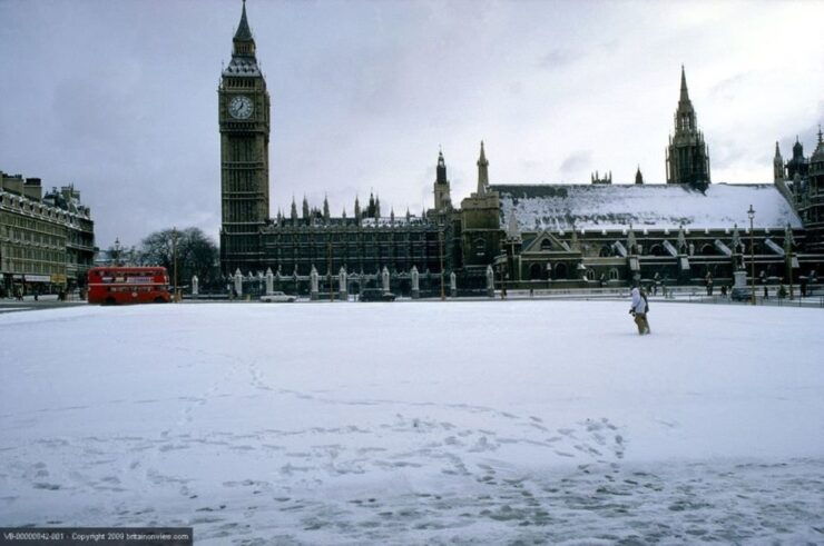 Tour of London and Christmas Day Lunch Cruise - Activity Details