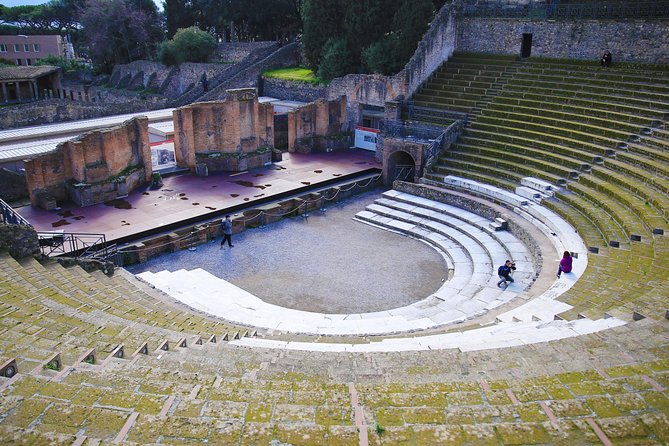 Tour of Pompeii Must-See Sites With Skip the Line Tickets & Exclusive Guide - Expert Local Guide Commentary